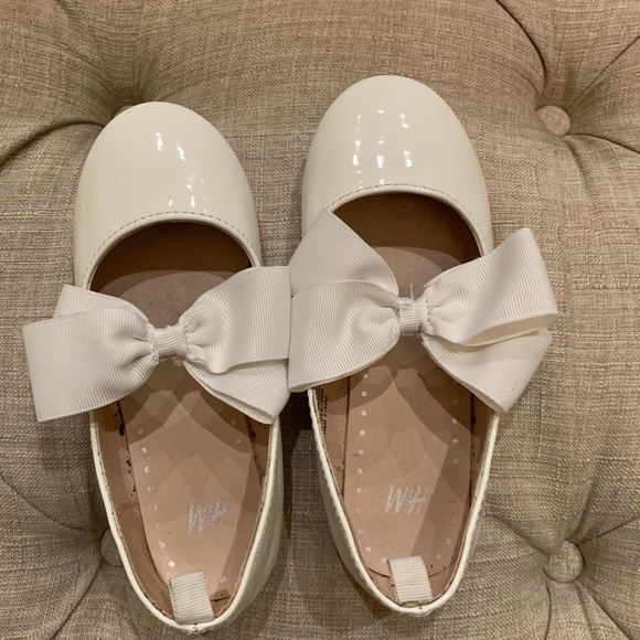 H&M Other - H&M white girl shoes size 10.5